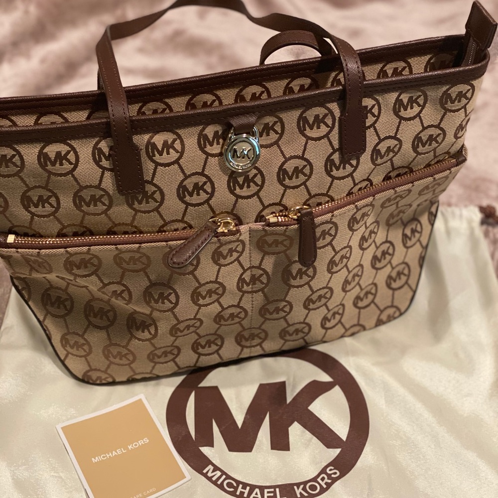 Mk purse